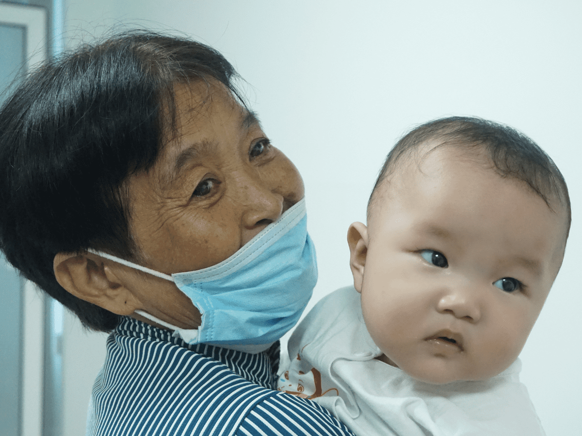 Cải thiện sức khỏe và giáo dục cho trẻ em nghèo trên khắp Việt Nam