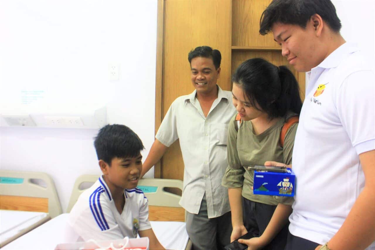 Brave Little Hearts – Minh An’s Father Never Stops Fighting to Save His Heart