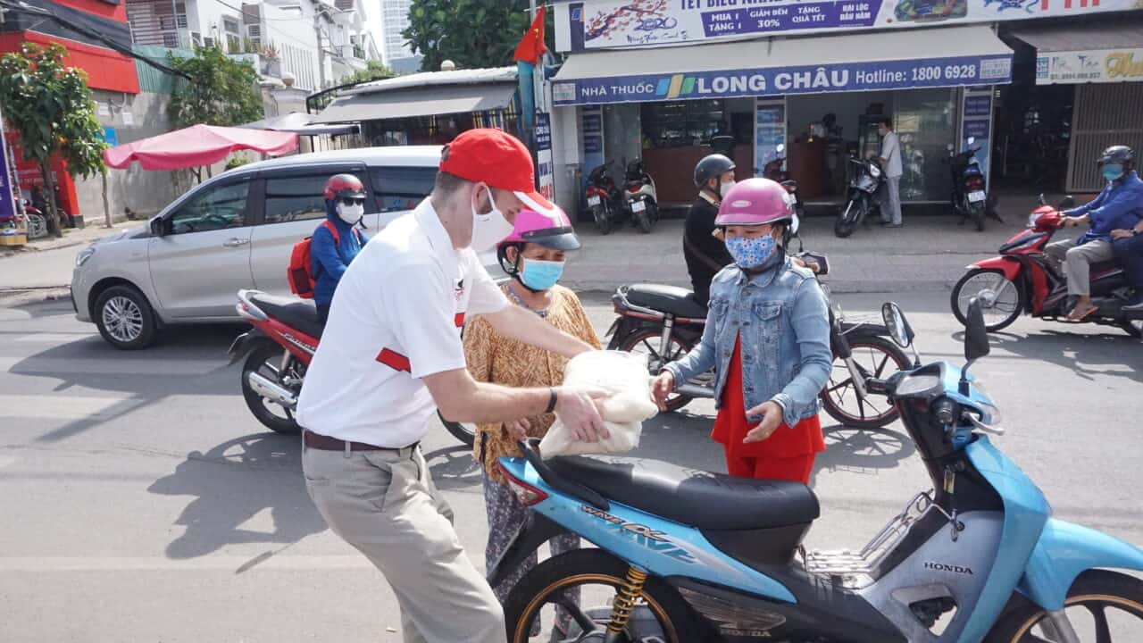 VinaCapital Foundation Donates 5 Tons of Rice to Households Affected by COVID-19 through CanCham Vietnam’s Rice for Life Initiative