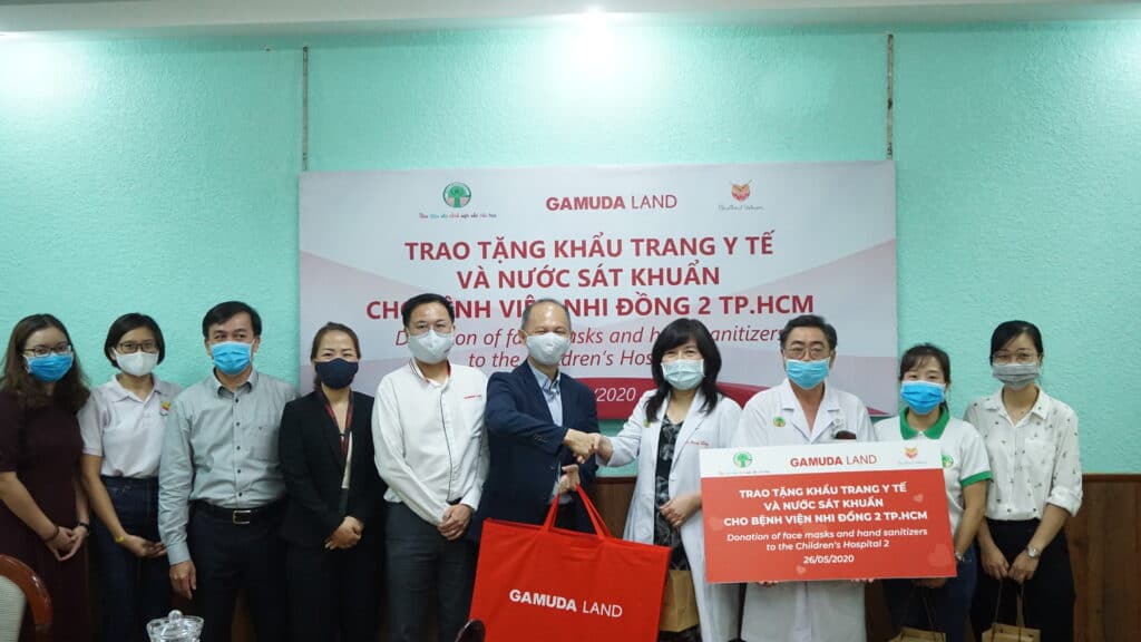Gamuda Land HCMC and VCF Donate 35,000 Masks and 200 Hand Sanitizers to Hospitals