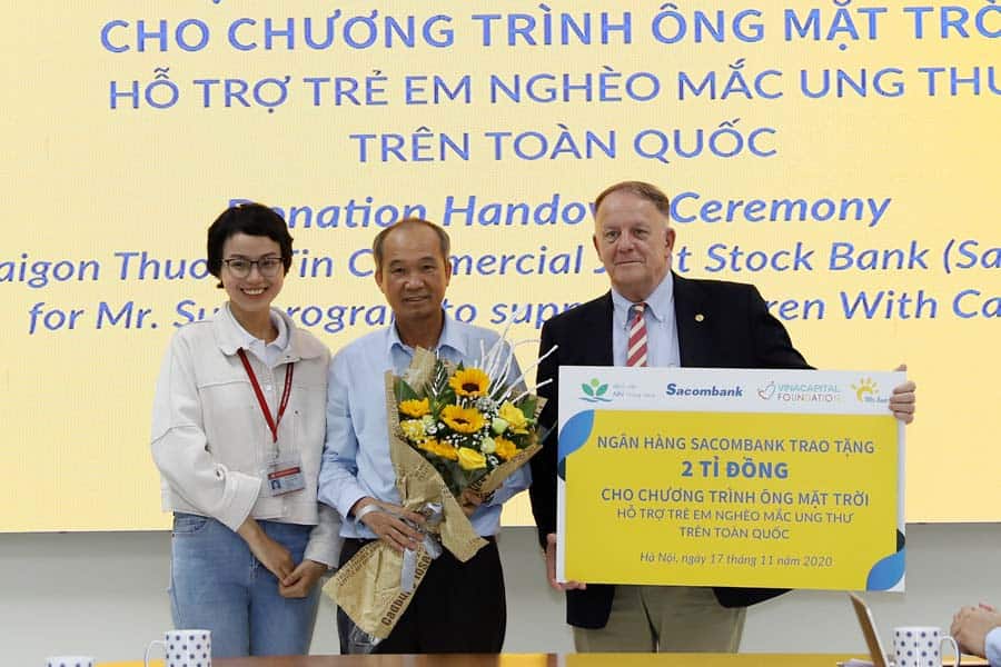 Sacombank Donates 2 billion VND to Mr. Sun Program