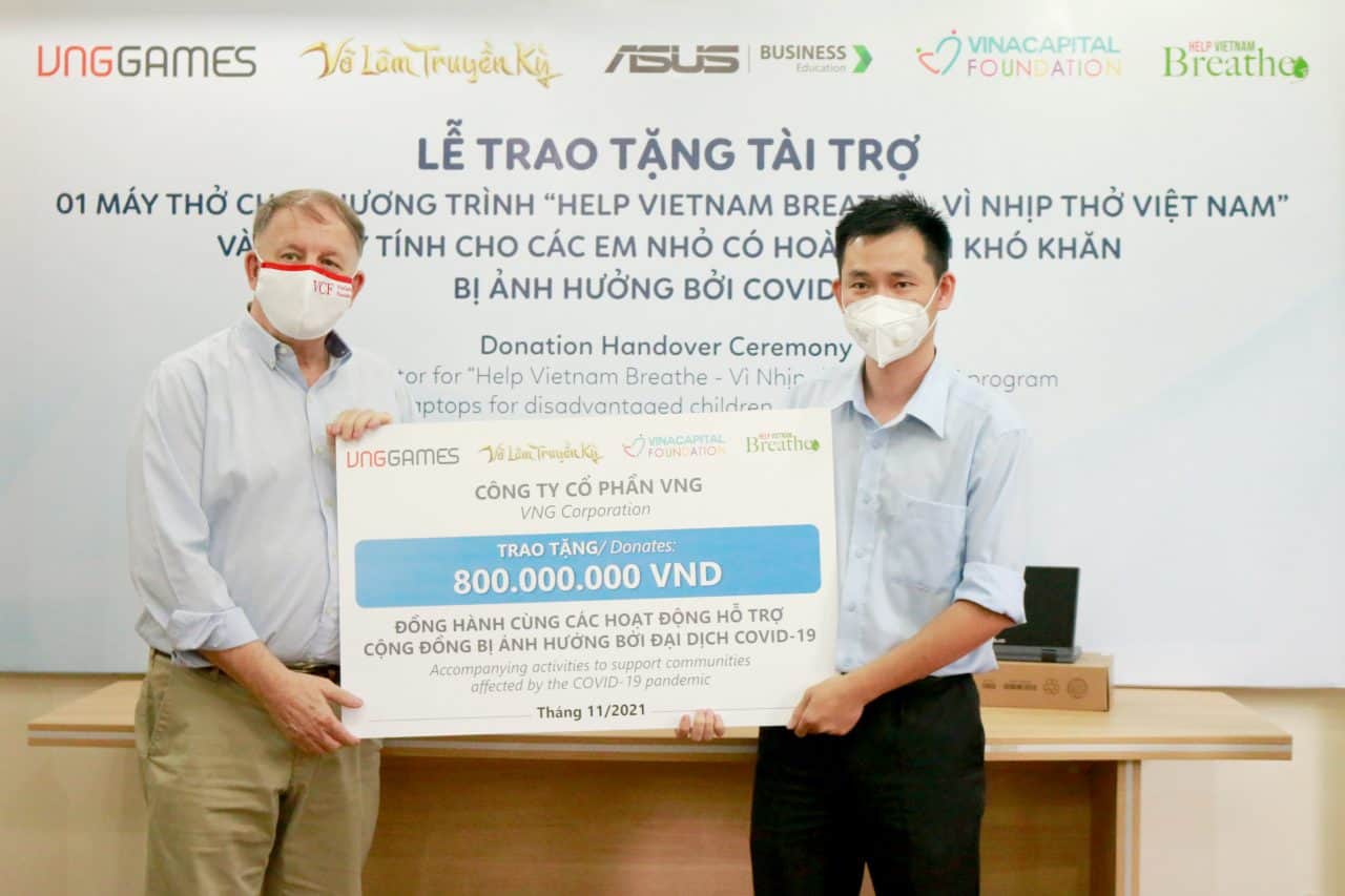 VNG Corporation donates 35 laptops for disadvantaged children affected by Covid-19 and a ventilator for Help Vietnam Breathe