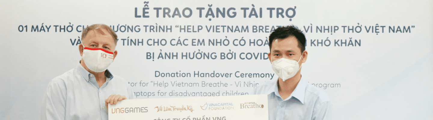 VNG Corporation donates 35 laptops for disadvantaged children affected by Covid-19 and a ventilator for Help Vietnam Breathe