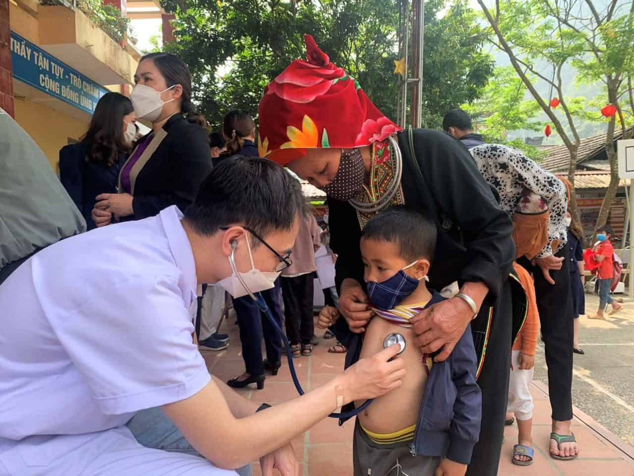 VinaCapital Foundation successfully provided free heart check-ups for 5.017 children in Lang Son province