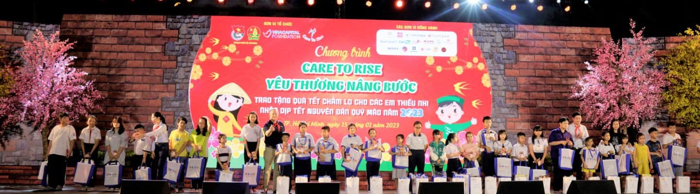 “Care to Rise – Yêu thương Nâng bước” program organizes Lunar New Year 2023 celebration for children affected by Covid-19