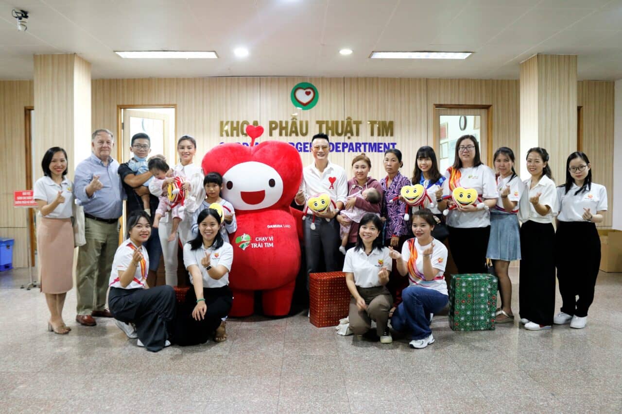 Gamuda Land visits and presents gifts to children with congenital heart defects at Tam Duc Heart Hospital
