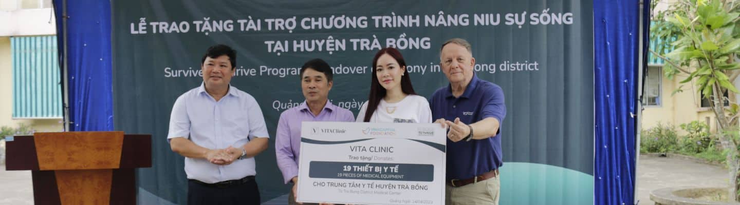 VITA Clinic và VinaCapital Foundation trao tặng thiết bị y tế chăm sóc sơ sinh tại tỉnh Quảng Ngãi