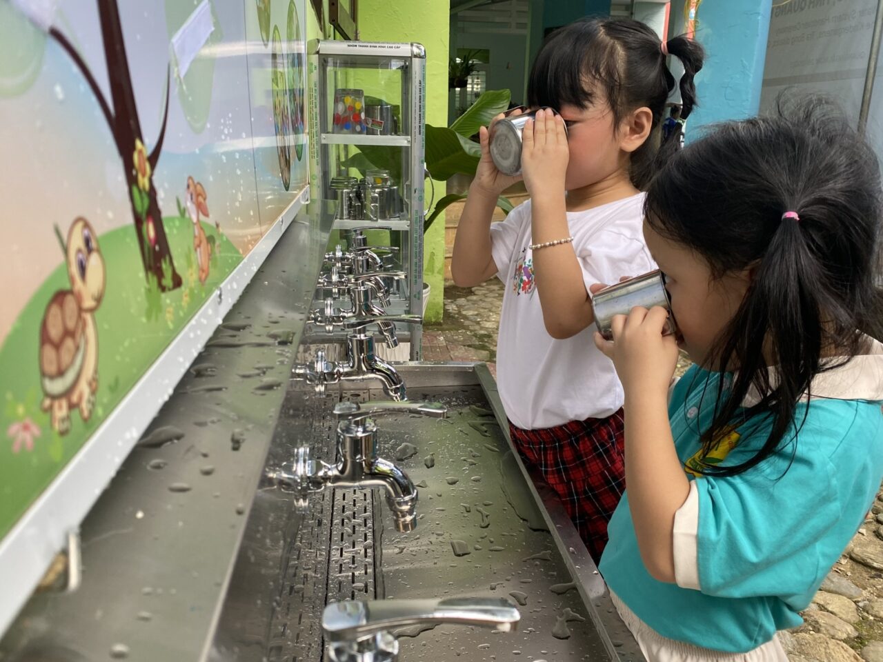 Sanofi and VinaCapital Foundation team up for clean water for kindergartens of Tra Bong District, Quang Ngai Province