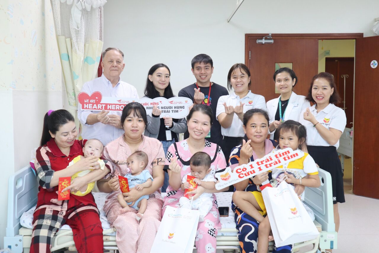 Heartbeat Vietnam paid a visit to the heart children as the new year unfolds