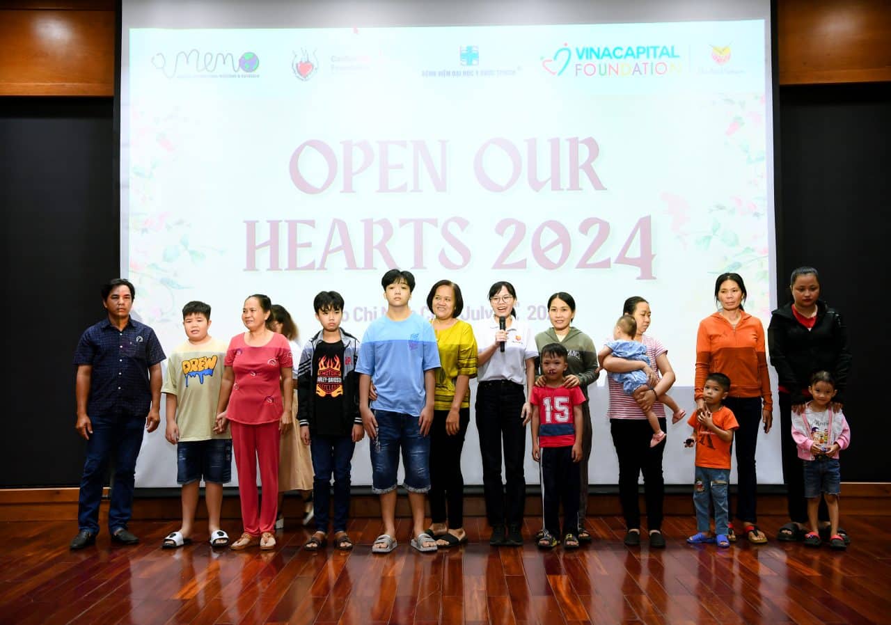 M.E.M.O. and CLF accompanied Heartbeat Vietnam to save the lives of 21 little hearts