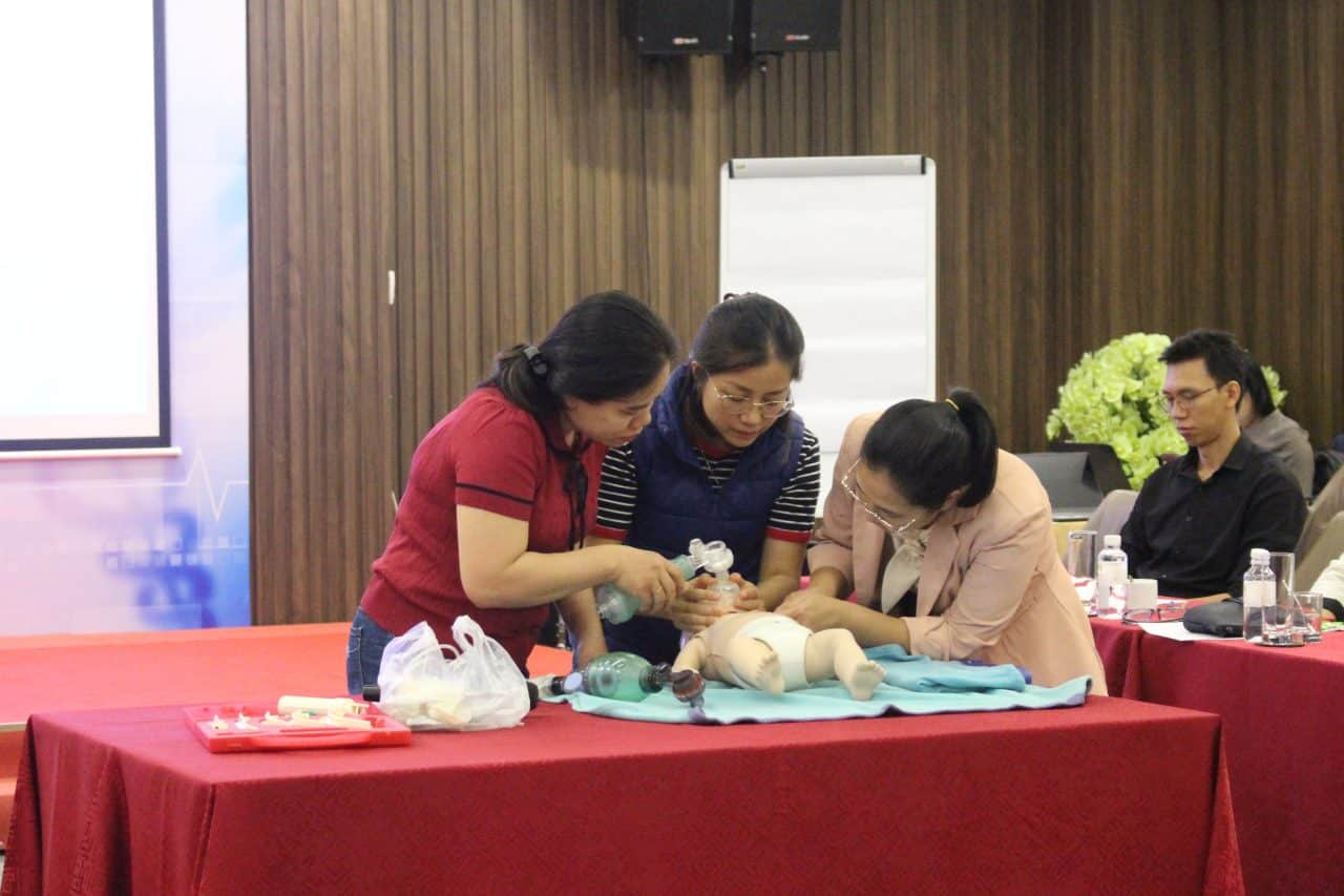 Empowering rural healthcare heroes to save newborn lives in Khanh Hoa province