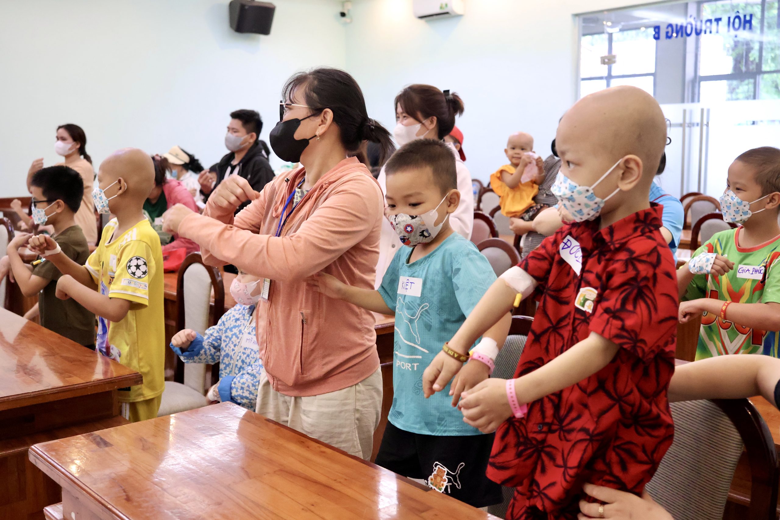 KMS technology Vietnam supports “Loving Melody” to uplift cancer children
