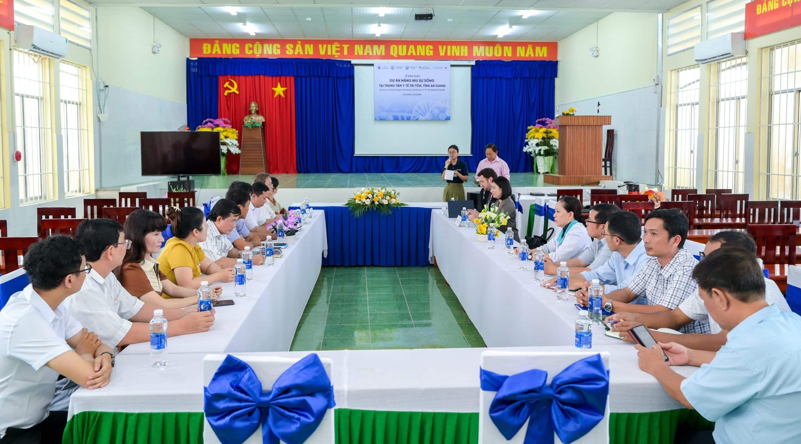 The Consulate General of the Federal Republic of Germany in Ho Chi Minh City and the VinaCapital Foundation assist An Giang province