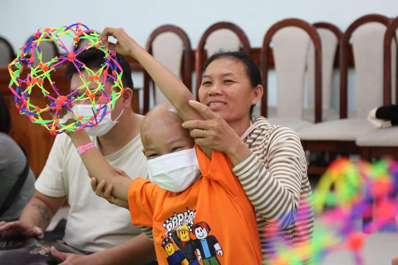 Caravelle Saigon and VinaCapital Foundation bring moments of calm to children undergoing cancer treatment