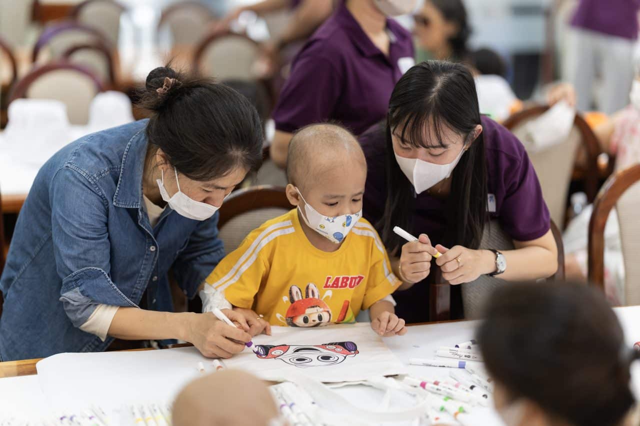 Caravelle Saigon and VinaCapital Foundation join hands to bring International Children’s Day joy to pediatric cancer patients at Children’s Hospital 2