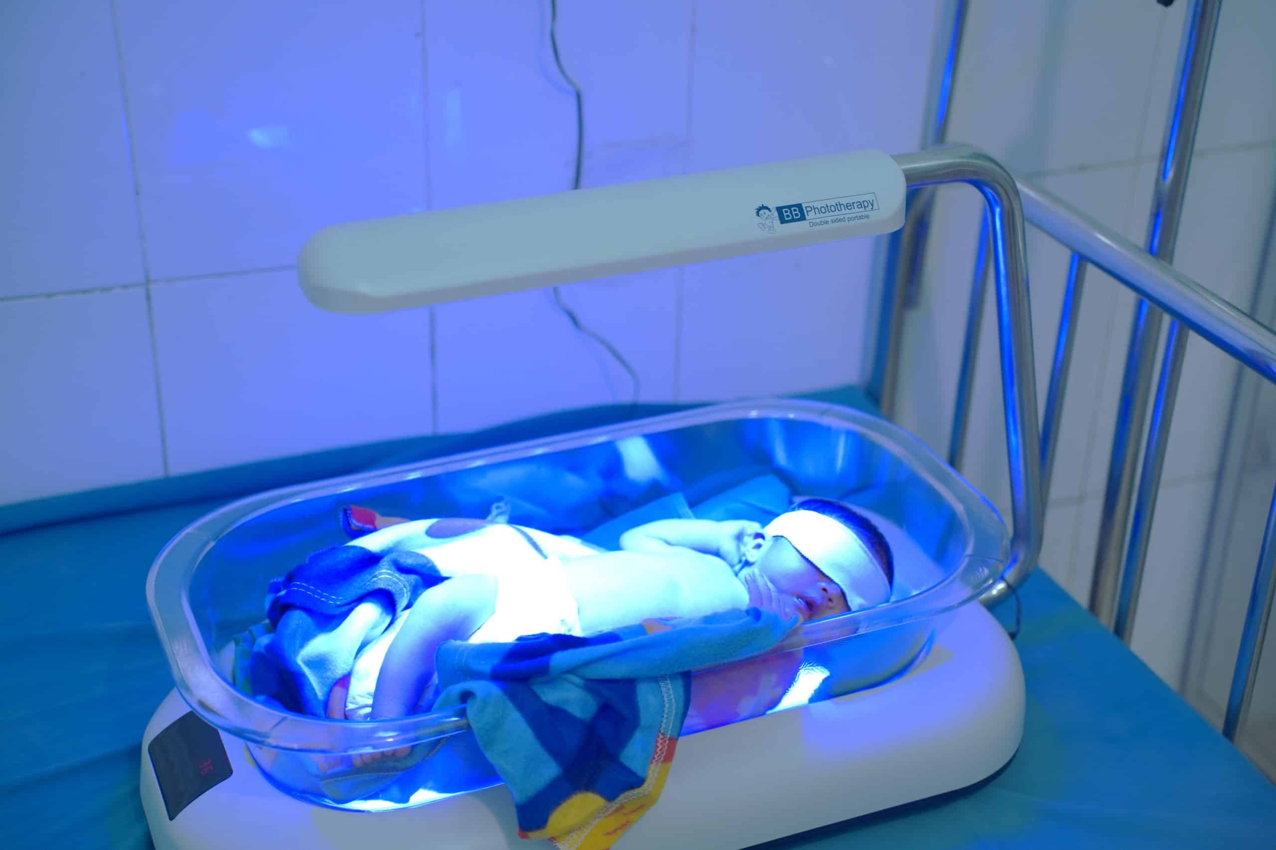 Khi y tế tuyến cơ sở được tiếp sức, khoảng cách địa lý không còn là rào cản